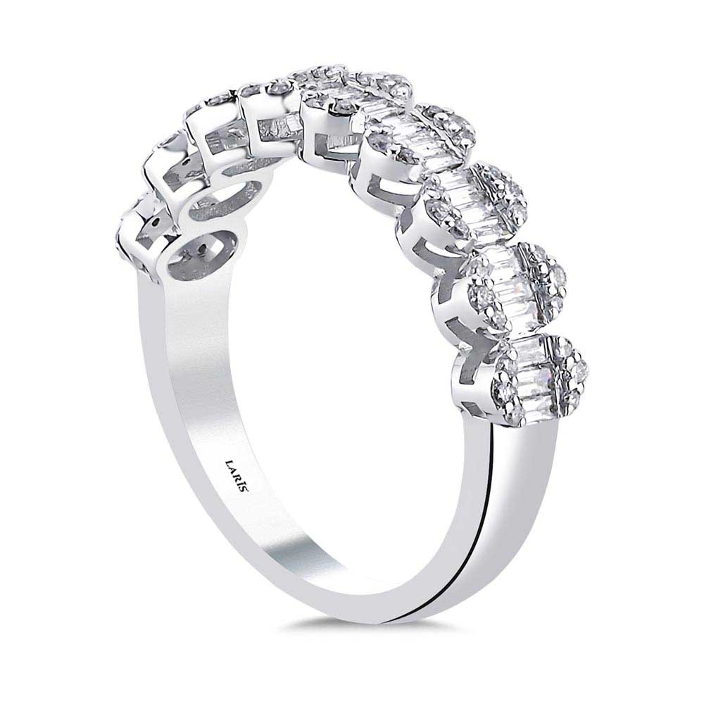 Baget Yüzükler 0,61 Karat Pırlanta Baget Yarımtur Dainty Tasarım Yüzük