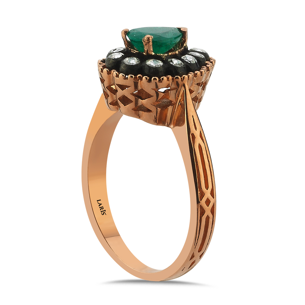 0,74 Karat Elmas Zümrüt Yüzük