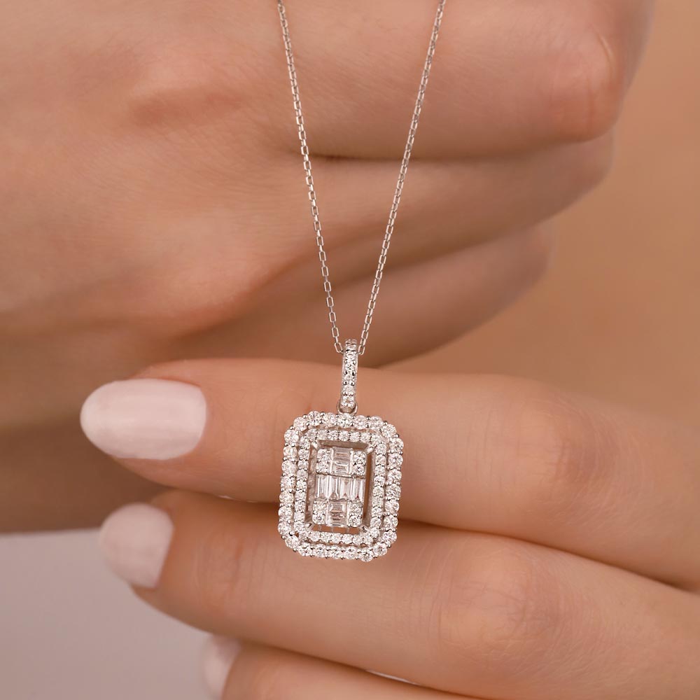 0,85 Karat Pırlanta Baget Kolye