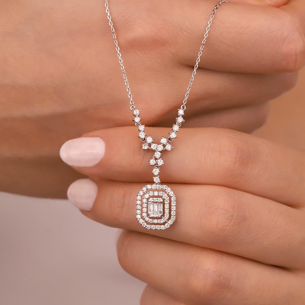 0,80 Karat Pırlanta Özel Tasarım Baget Kolye