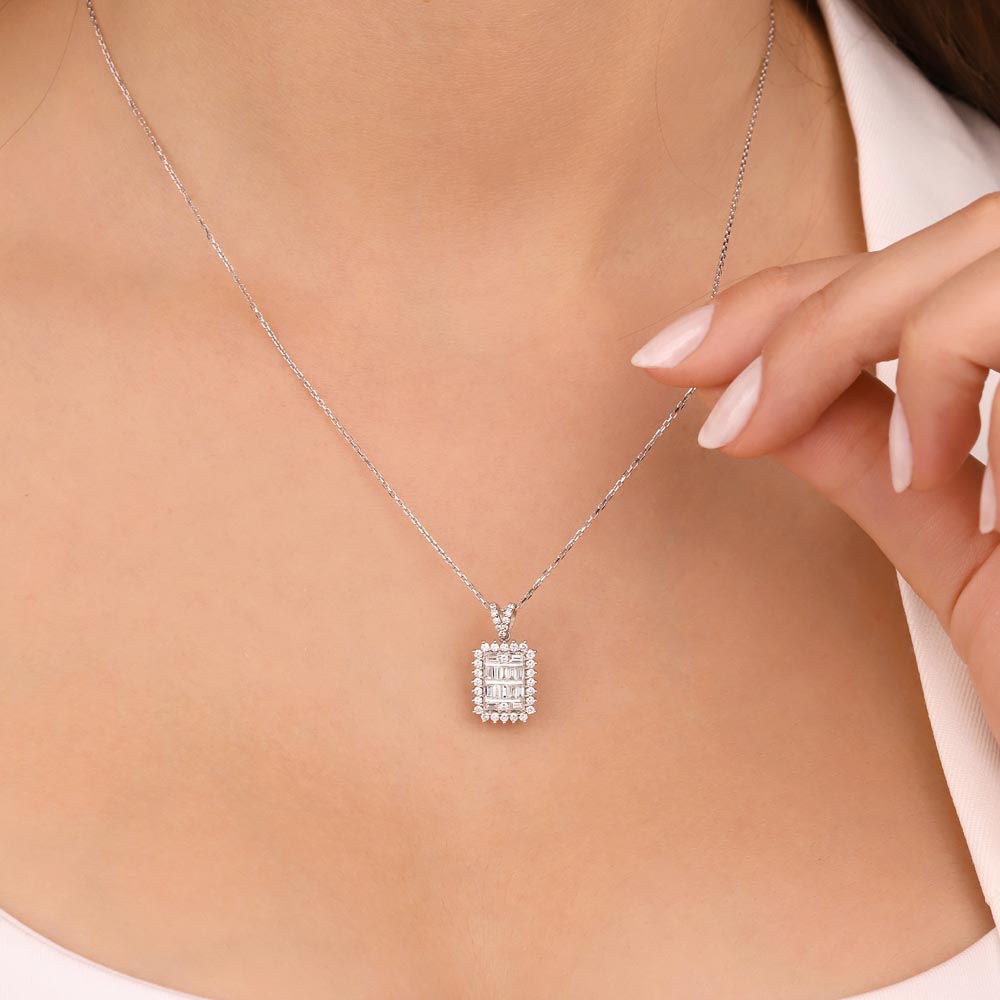 0,65 Karat Pırlanta Baget Kolye