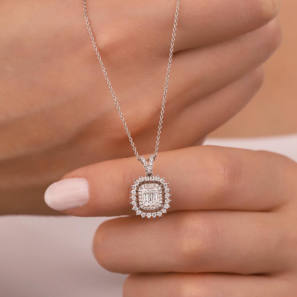 0,40 Karat Pırlanta Baget Kolye