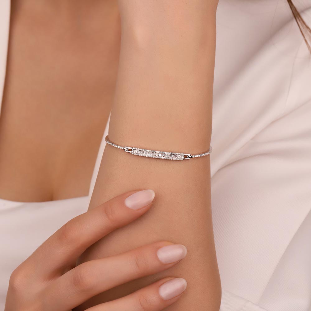 0,67 Karat Pırlanta Özel Tasarım Baget Kelepçe Bileklik