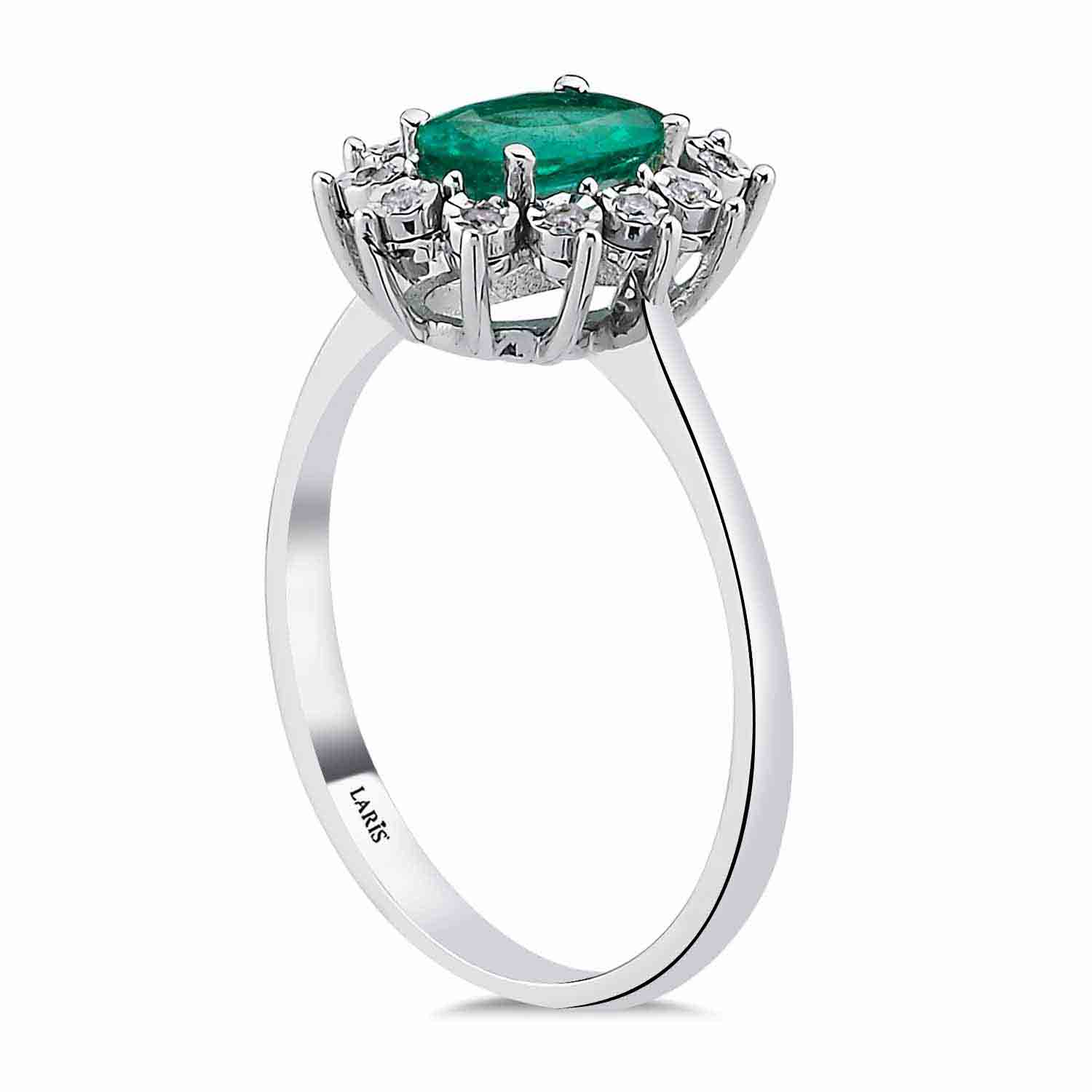 0,62 Karat Pırlanta Oval Jasmine Zümrüt Yüzük