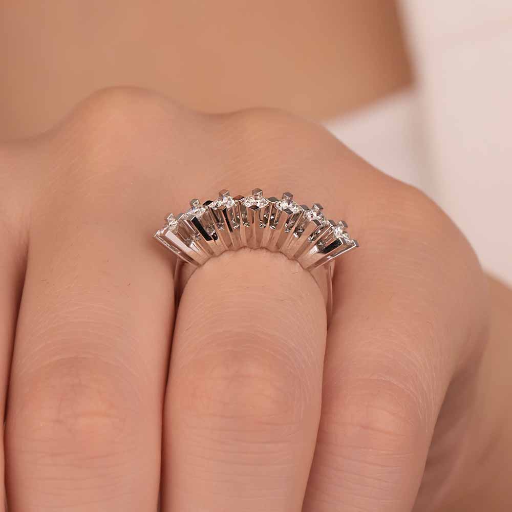 Beştaş Yüzükler 0,67 Karat Pırlanta Yedi Taş Yüzük