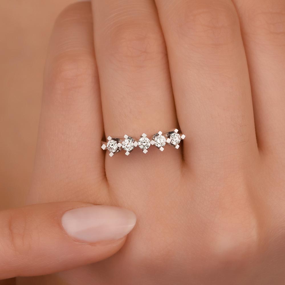 Beştaş Yüzükler 0.40 Karat Pırlanta Kare Tırnak Beştaş Yüzük