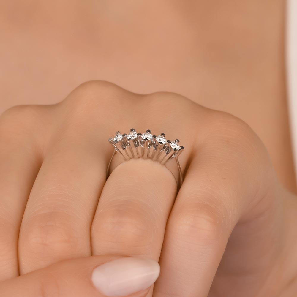 Beştaş Yüzükler 0.40 Karat Pırlanta Kare Tırnak Beştaş Yüzük