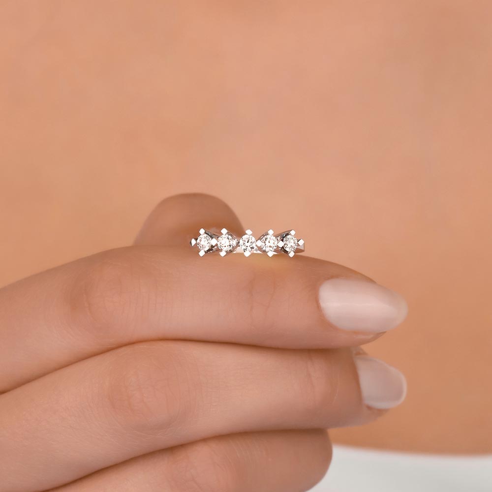 Beştaş Yüzükler 0.40 Karat Pırlanta Kare Tırnak Beştaş Yüzük