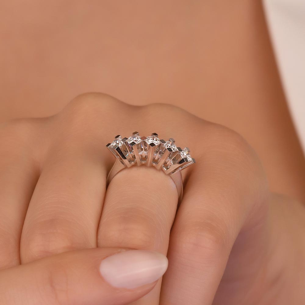 Beştaş Yüzükler 1,00 Karat Pırlanta Kare Tırnak Valiente Beştaş Yüzük