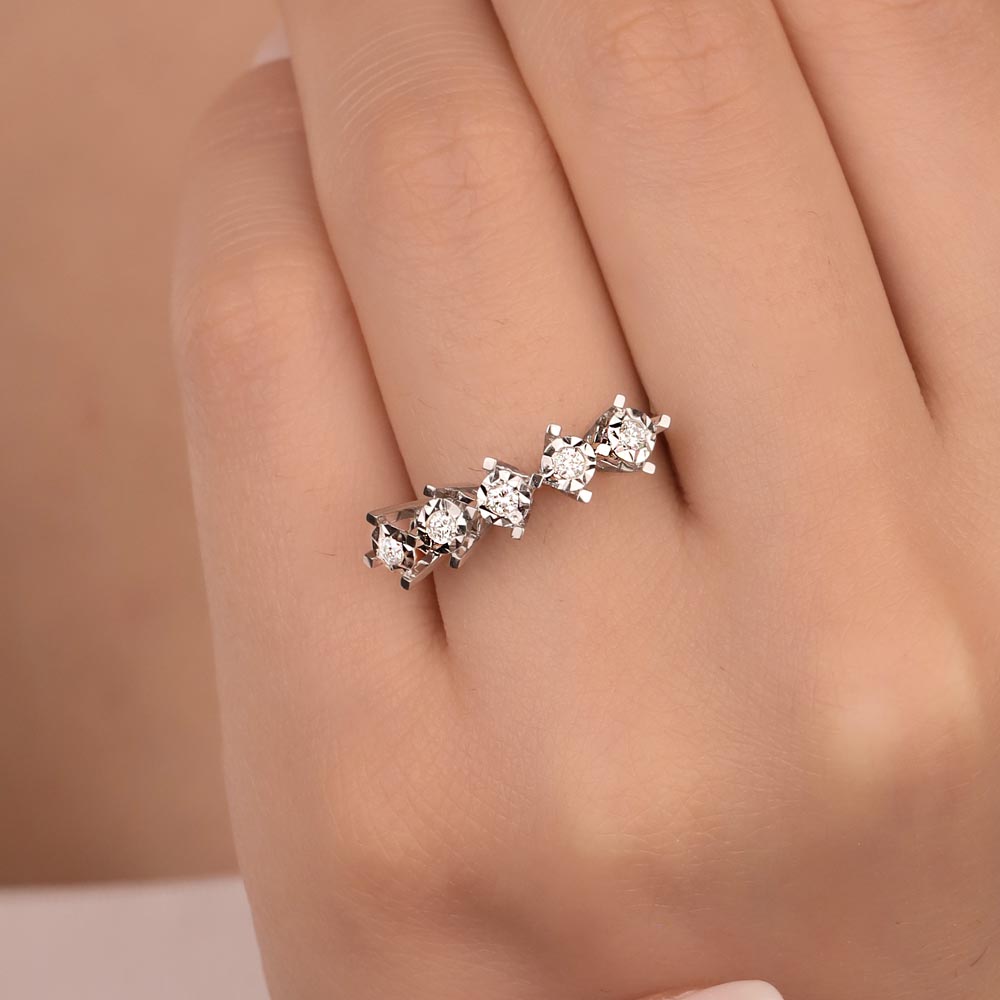 Beştaş Yüzükler 0.15 Karat Pırlanta Kalem İşlemeli Beştaş Yüzük