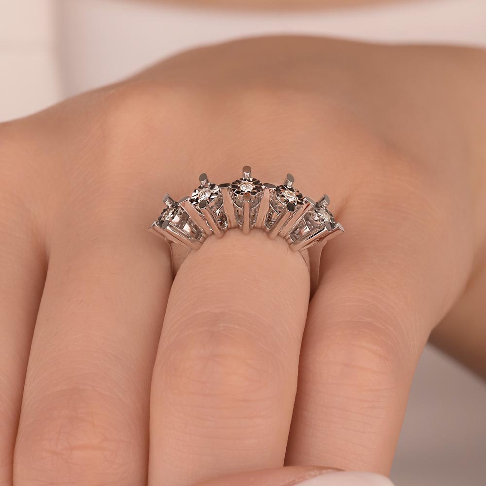 Beştaş Yüzükler 0.15 Karat Pırlanta Kalem İşlemeli Beştaş Yüzük