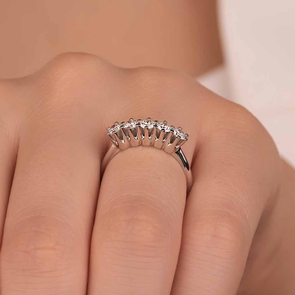 Beştaş Yüzükler 0,70 Karat Pırlanta Beştaş Yüzük