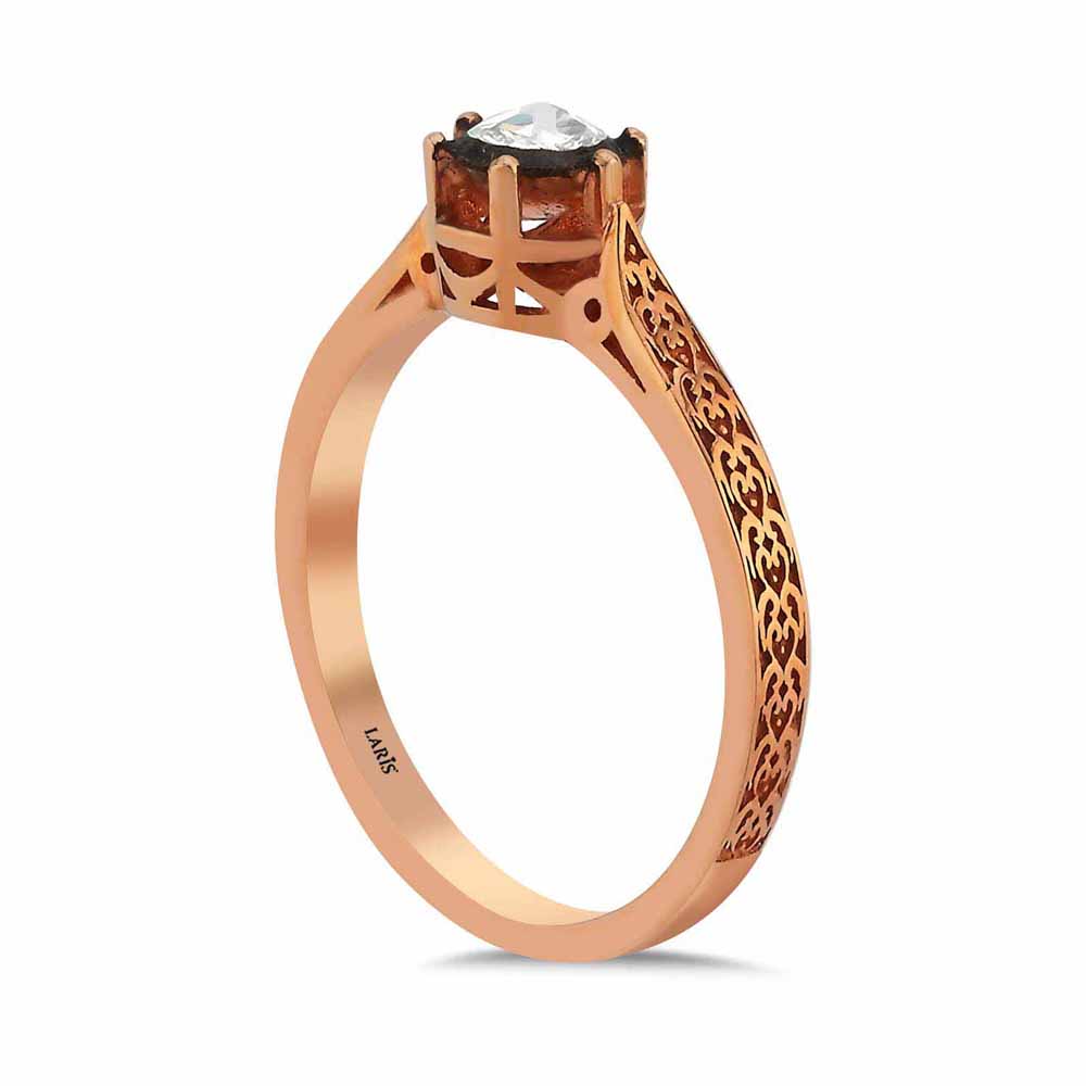 0,13 Karat Elmas İşlemeli Tektaş Yüzük