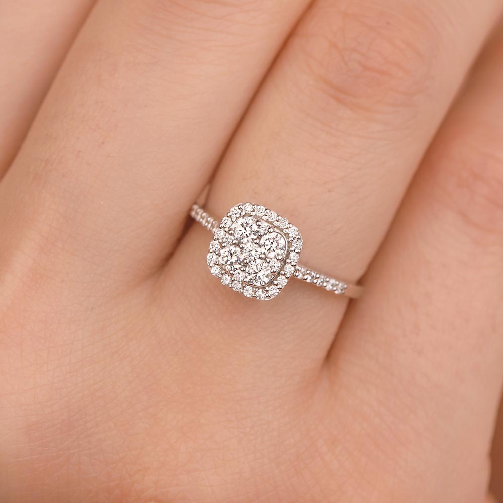 0.49 Karat Pırlanta Daisy Coronet Yüzük