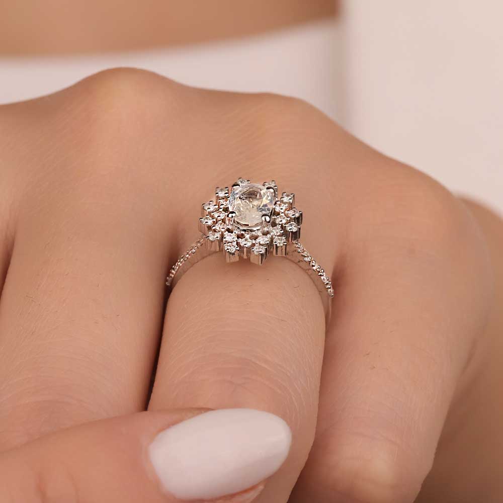 Vintage Yüzükler 0,81 Karat Pırlanta Opal Kar Tanesi Yüzük