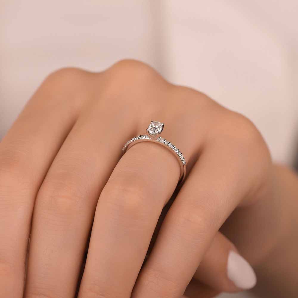 Tektaş Yüzükler 0,60 Karat Pırlanta Oval Tektaş Yüzük