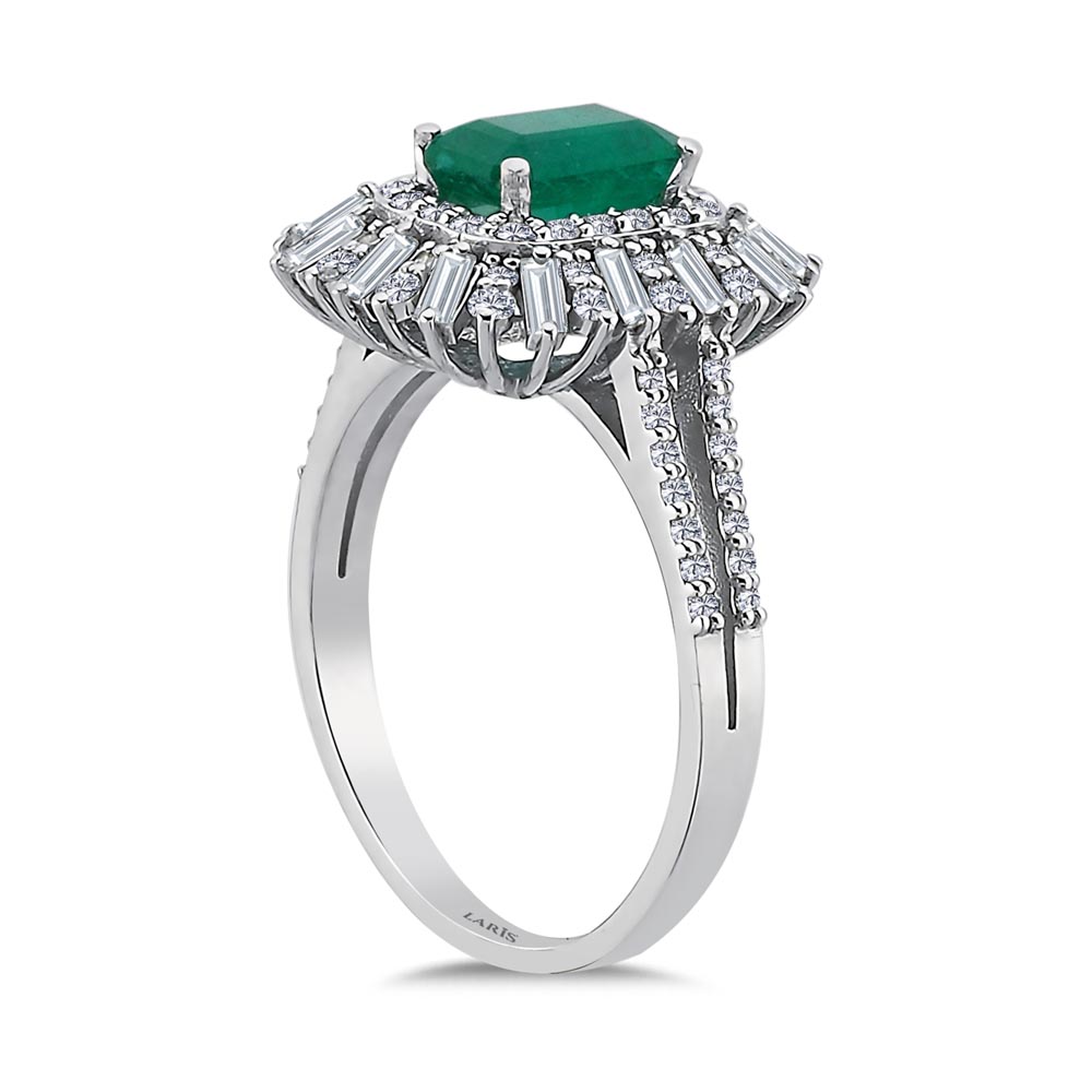 1,55 Karat Baget Pırlanta ve Zümrüt Jasmine Yüzük