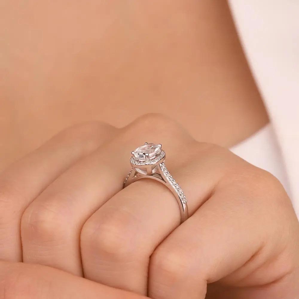 Renkli Taşlı Yüzükler 1.30 Karat Pırlanta Beyaz Topaz Tektaş Yüzük